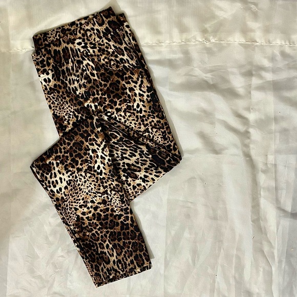 Women’s Plus Size Leggings | 3XL Leopard Print | Comfortable | Casual | Dressy - Picture 1 of 10
